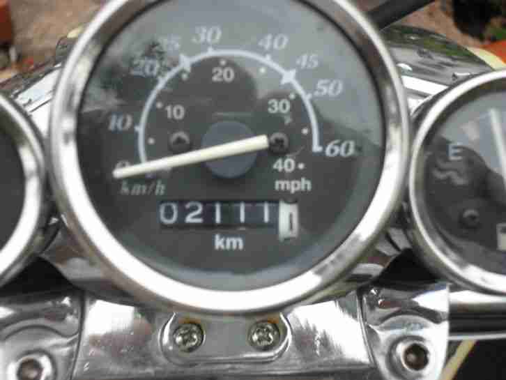 Retroroller RS05 in Orange/Beige 49ccm3 18 Monate alt nur 2100 Km gelaufen