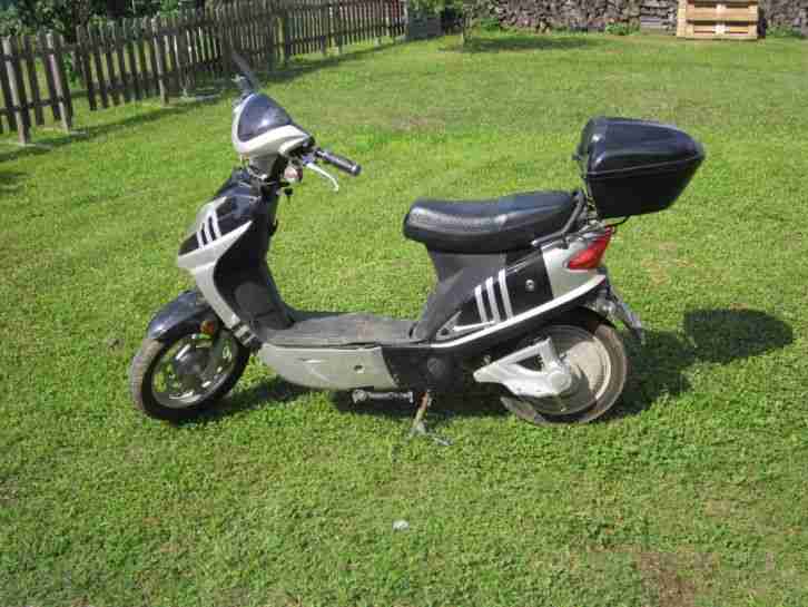 Rolektro BT 200 Elektroroller als Ersatzteilspender mit Fahrzeugbrief