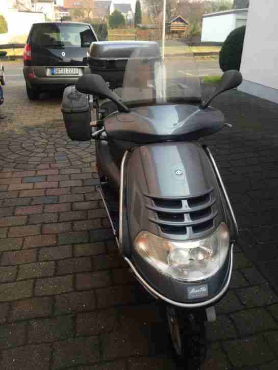 Roller 125ccm Piaggio Hexagon