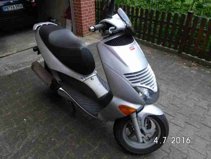 Roller 125er Aprilia Leonardo