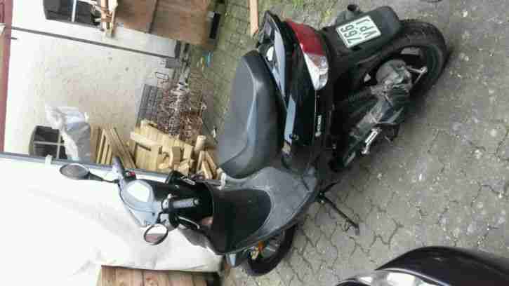 Roller 50 ccm neuwertig mit 427 km
