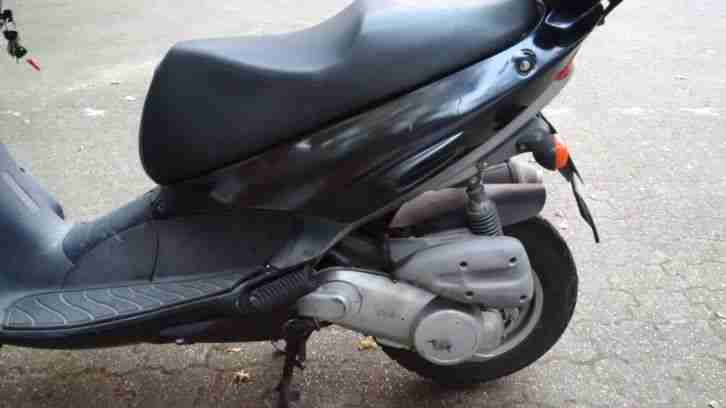 Roller Aprilia Leonardo 125