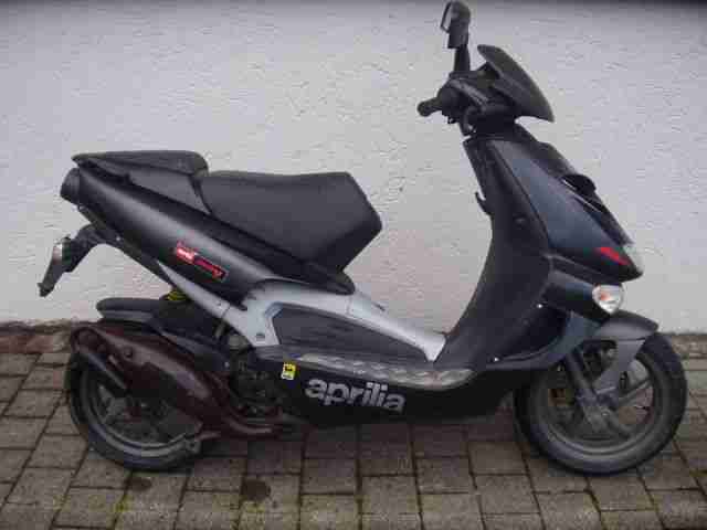 Roller Aprilia SR50 Model 2006