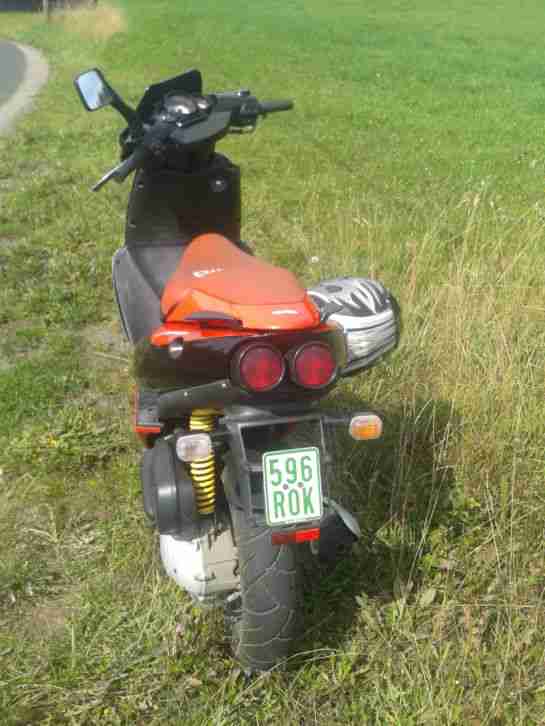 Roller: Aprillia SR 50 zu verkaufen