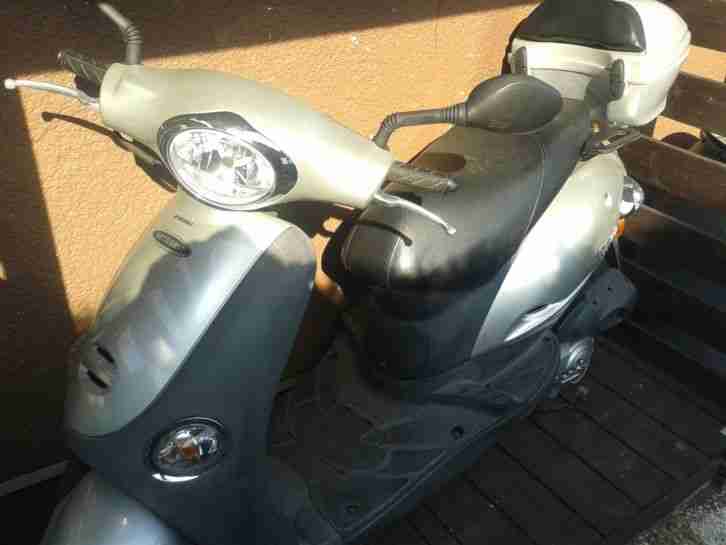 Kymco YUP 50 Silber, 9740 KM, Bj. 2002