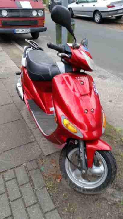 Roller Kymco farbe Rot