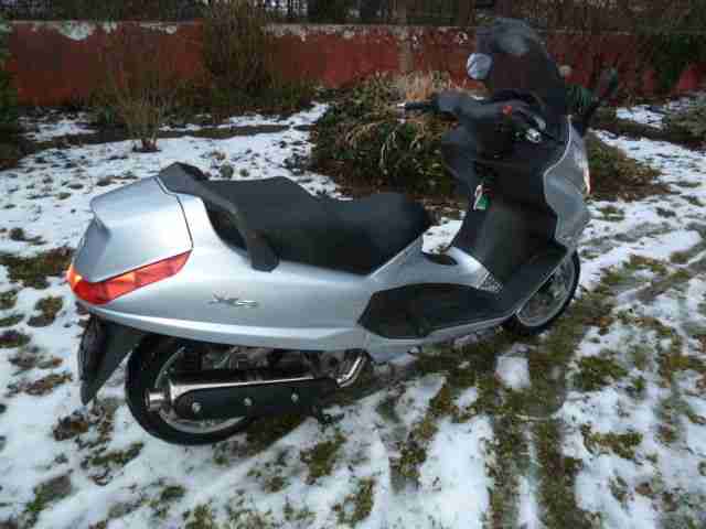 Roller Luxusklasse Piaggio 400 i.e. X8 TÜV neu 1.Hand, EZ04/07 25kw Katalysator