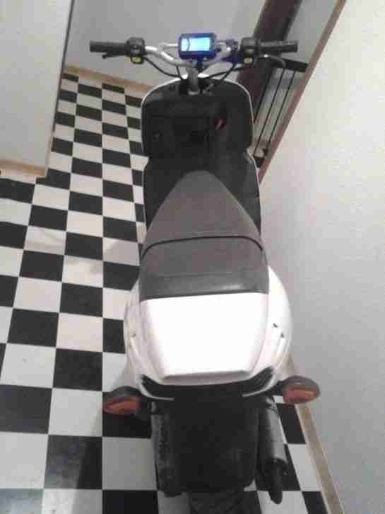 Roller Malaguti F12 Phantom