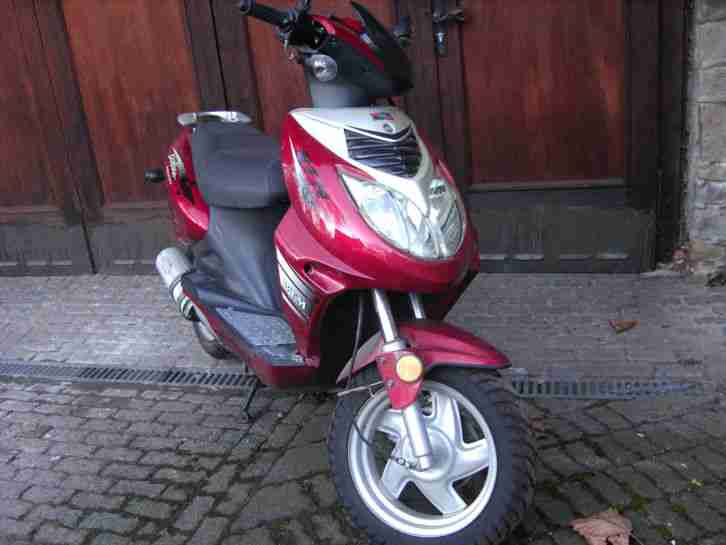 Roller Motorroller Baotian BT49Qt-12