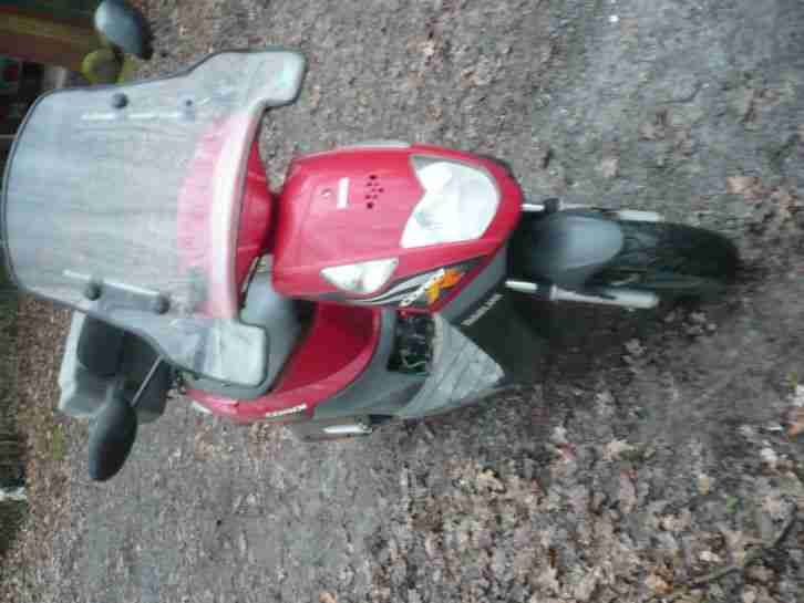 Roller Motorroller Scooter Daelim Cordi 50 Teileträger Motor fest,NRW