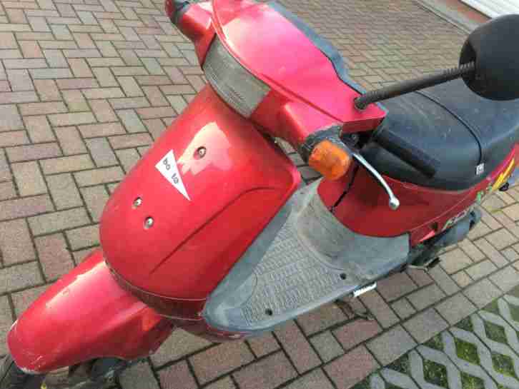 Roller PGO FlyWing 50 Scooter Motorroller Ersatzteilspender mit Papiere Teile