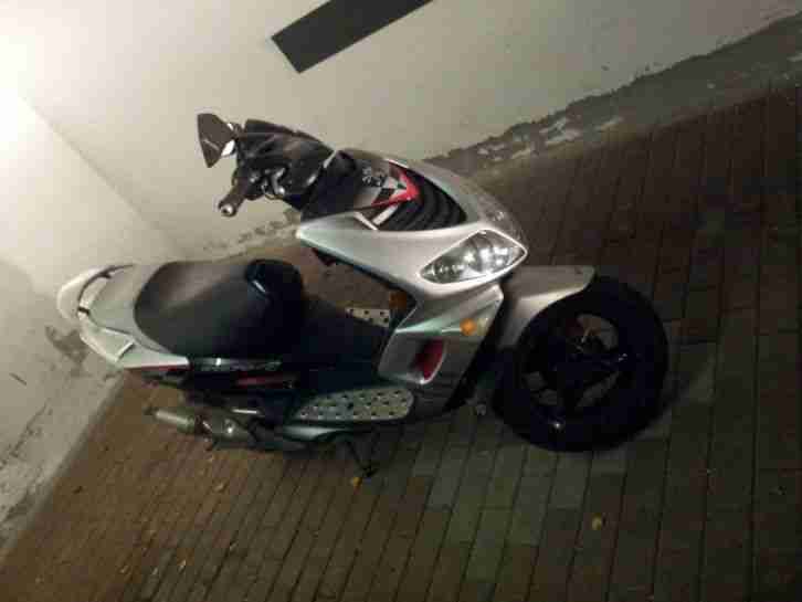Roller Peugeot Speedfight 2