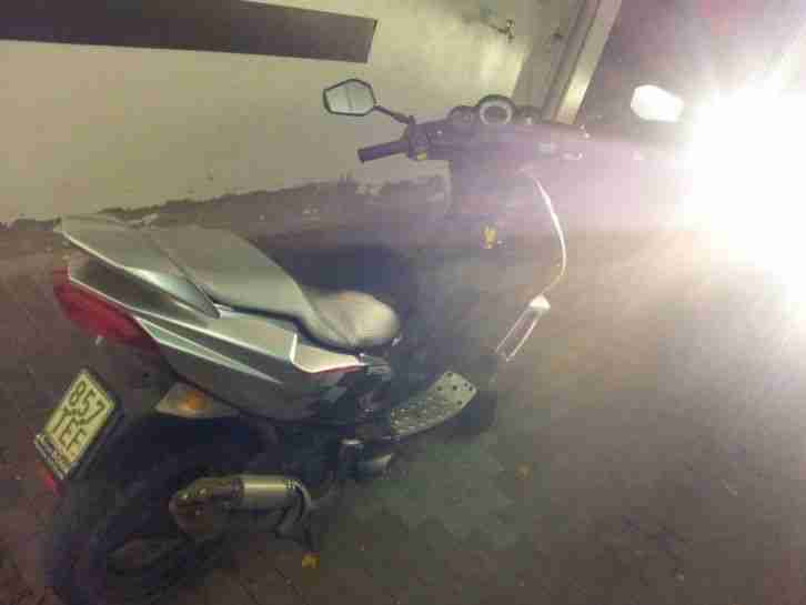 Roller Peugeot Speedfight 2