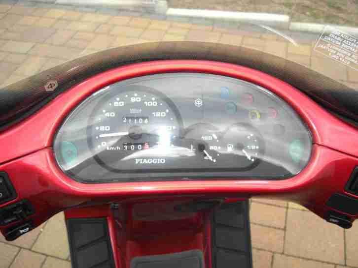 Roller Piaggio Hexagon 150 EX, erst 21.000 km, Versand ab 109.- möglich