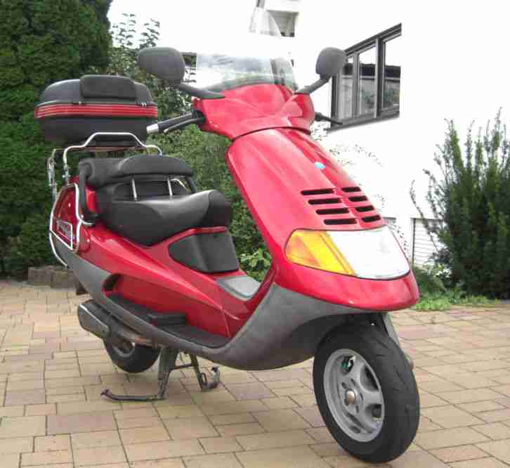 Roller Piaggio Hexagon