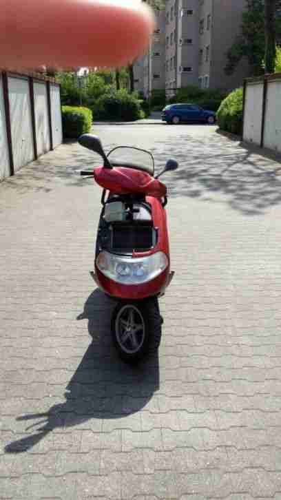 Roller Piaggio Hexagon 180 I Rot