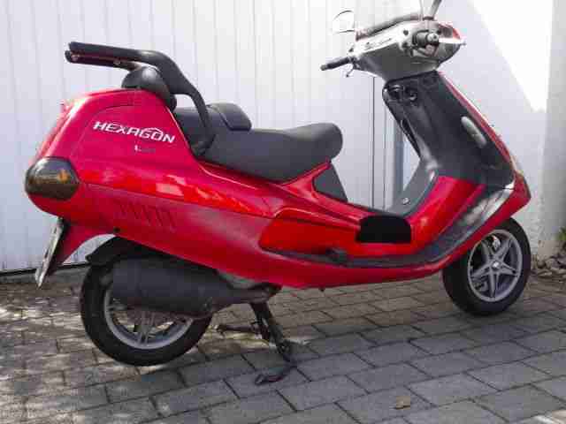 Roller Piaggio Hexagon 180 ccm