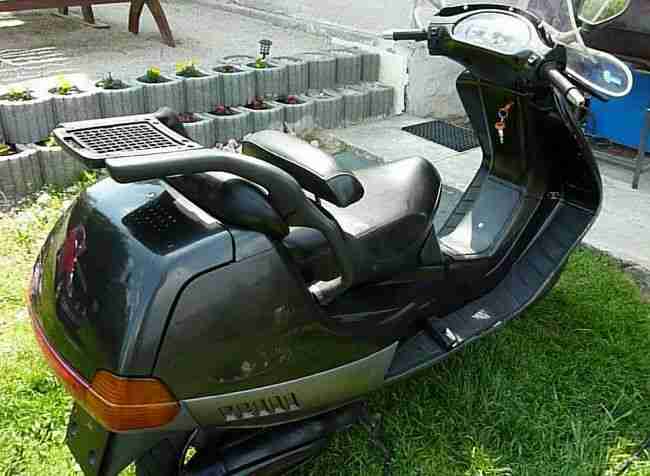 Roller Piaggio Hexagon