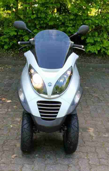 Roller Piaggio MP3 io 250cm3 TÜV NEU 13367KM mit PKW Führerschein TOP!