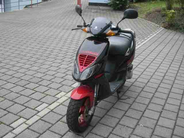 Roller Piaggio NRG MC3 Pure Jet nur 4.600 km neue Reifen, Bremsen, Batterie