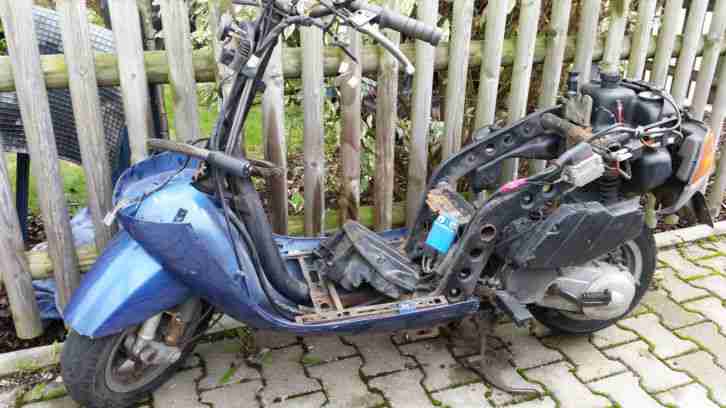 Roller Piaggio Sfera 80 mit 2tem Motor - Zustand: 3-4