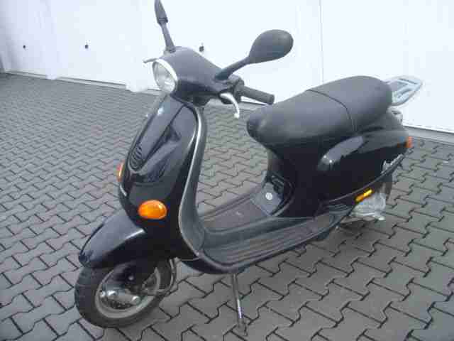 Roller Piaggio Vespa