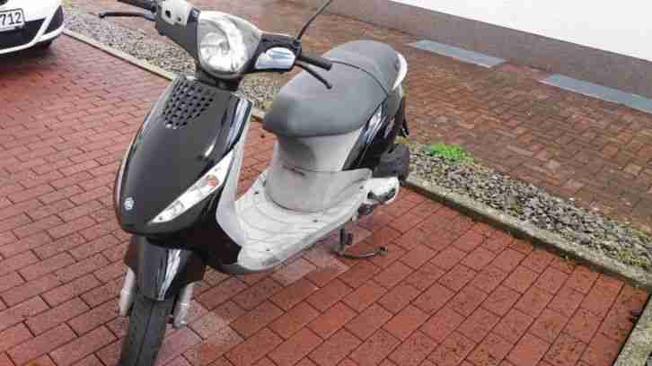 Roller Piaggio Zip 50