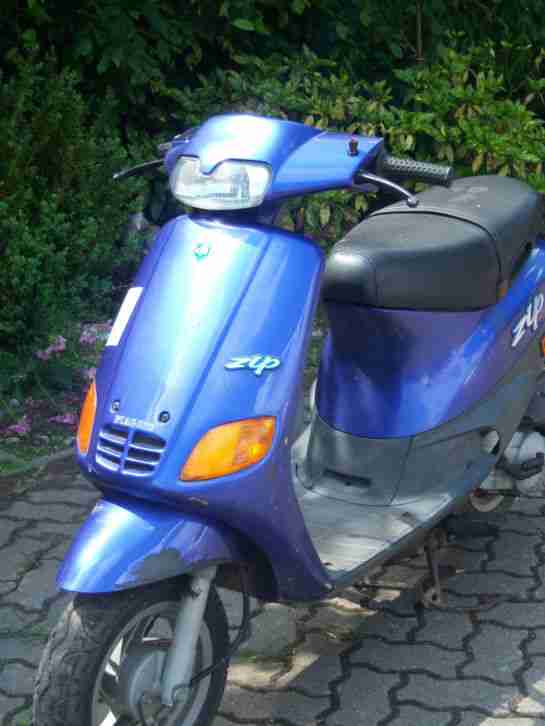 Roller-Piaggio Zip bis 50 Km