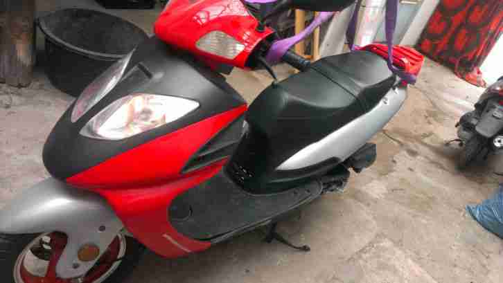 Roller Rivero Phönix 50