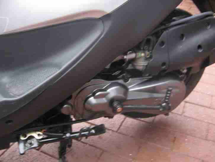 Roller SYM DD 50 Mofa Roller 47 km Laufleistung neu Zustand