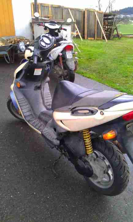 Roller Suzuki Kantana Ay 50