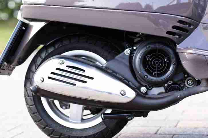 Roller VESPA LXV 125ie Baujahr 2014, km-Stand: 215km, NP 4.800€