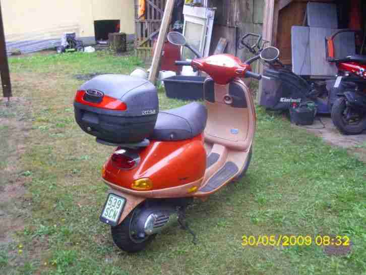 Roller Vespa Piaggio ET2