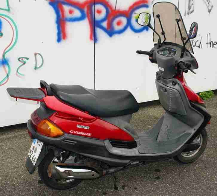 Roller YAMAHA CYGNUS 125 6/2016TÜV mit Video anschauen