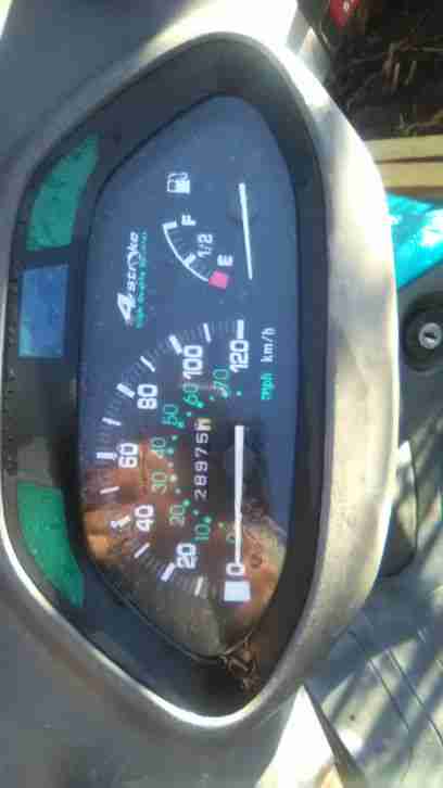 Roller Yamaha 125 XC 125 TH Cygnus Bastler