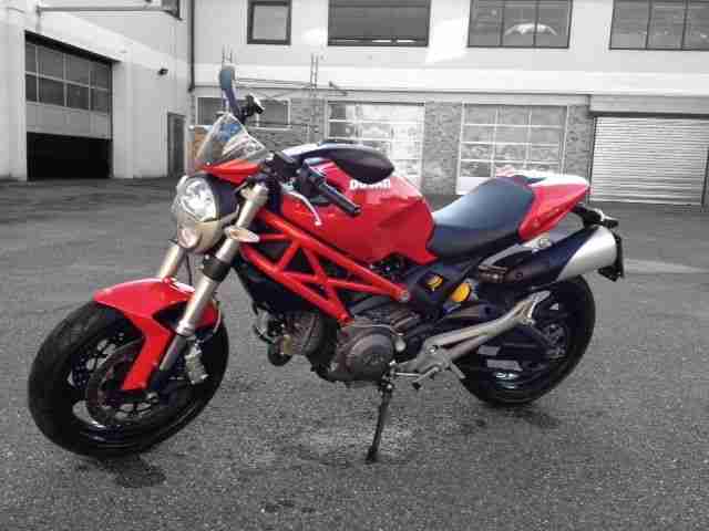 Rote Ducati Monster 696 ABS TOP Zustand 1. Hand Scheckheft