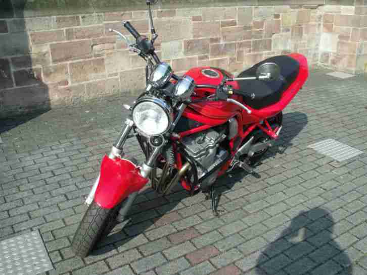 Roter Kult aus den Neunzigern - Suzuki 600 Bandit - GN77B