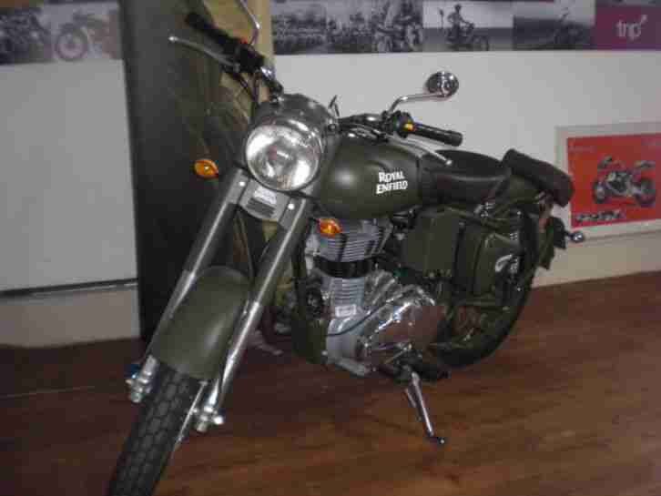 Royal Enfield Classic 500 Army Battle Green Scrambler mit 80 km Laufleistung
