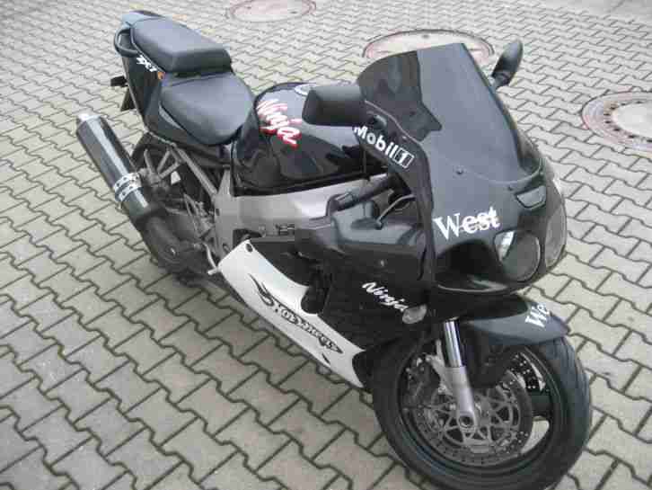 SCHLACHTFEST Kawasaki ZX-7R NINJA + Motor + Sonder-Lacksatz "WEST" + Teile