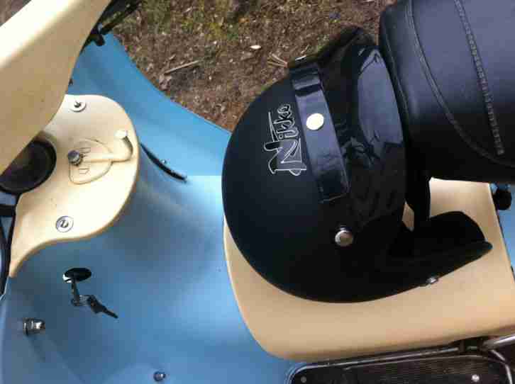 SCHWALBE KR 51/1 von SIMSON in Himmelblau und Eierschalengelb