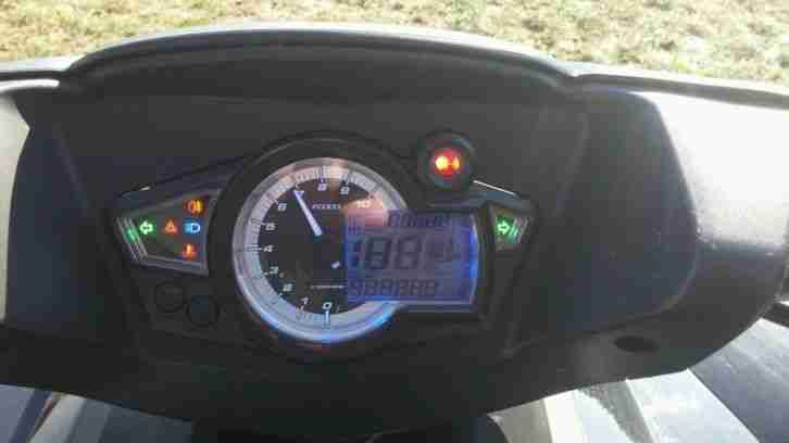 SPORT QUAD ATV TRITON DEFCON ROADSTER 700 RT 4x4 EFI LOF TOPZUSTAND