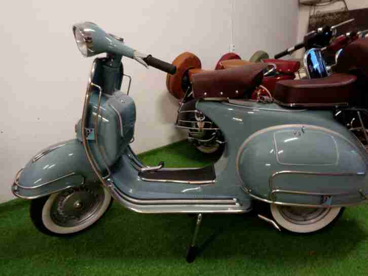 SUPER RESTAURIERTER VESPA 150 CC ROLLER VBB