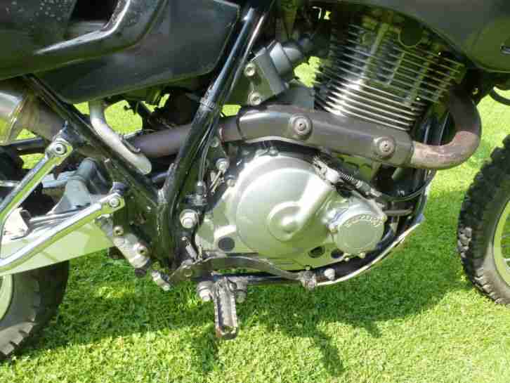 SUZUKI DR 650 RE Typ: SP 45B