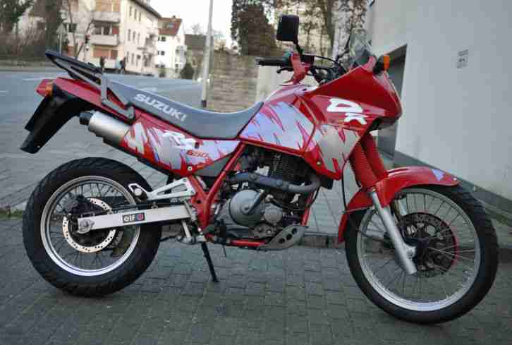 SUZUKI DR 650 RSE