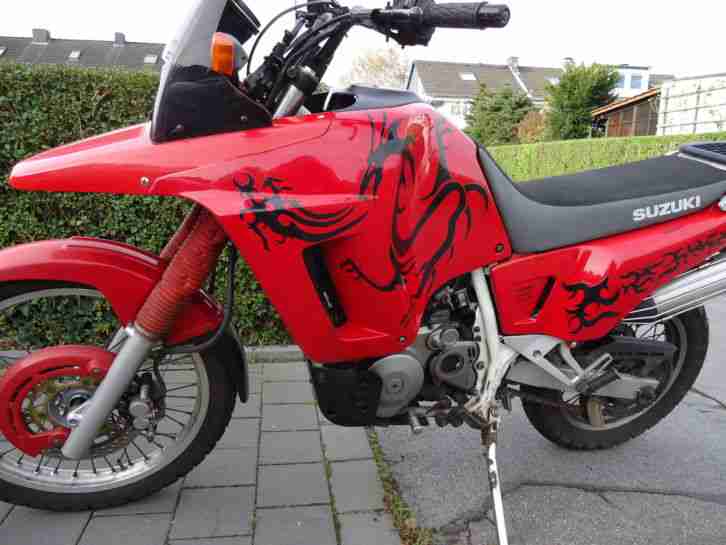 SUZUKI DR 800 BIG HU 10-2016