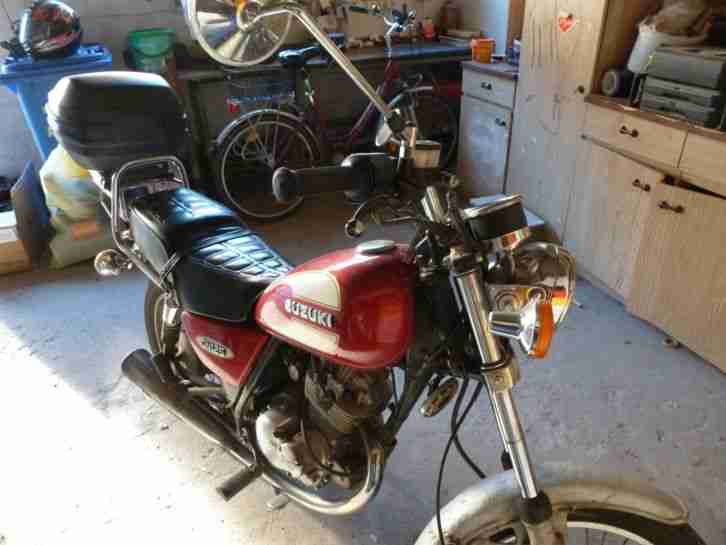 SUZUKI GN125/E LKRAD Motorrad 125ccm