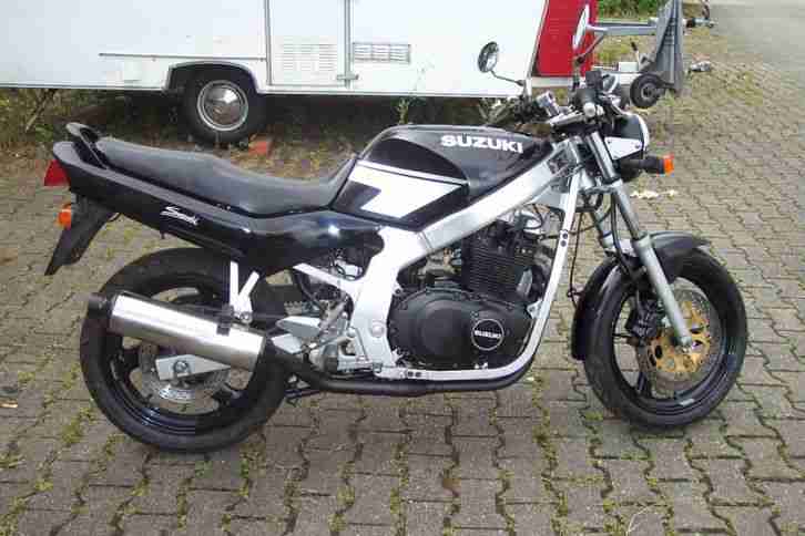 SUZUKI GS 500E / GM 51 B SCHWARZ BAUJ.1990 MIT AT.MOTOR
