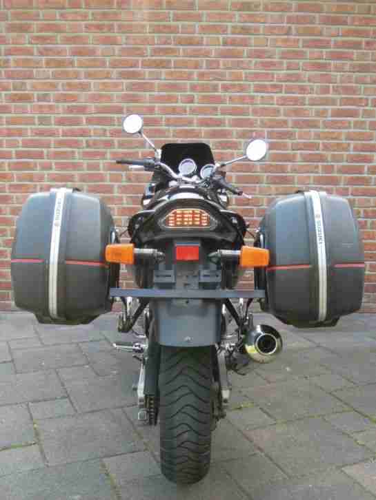 SUZUKI GSF600S (GN77)