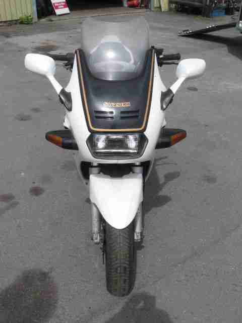 SUZUKI GSX 1100 F Baujahr 1997 aus 1 Hand alle Papiere STEHT seit 12 JAHREN