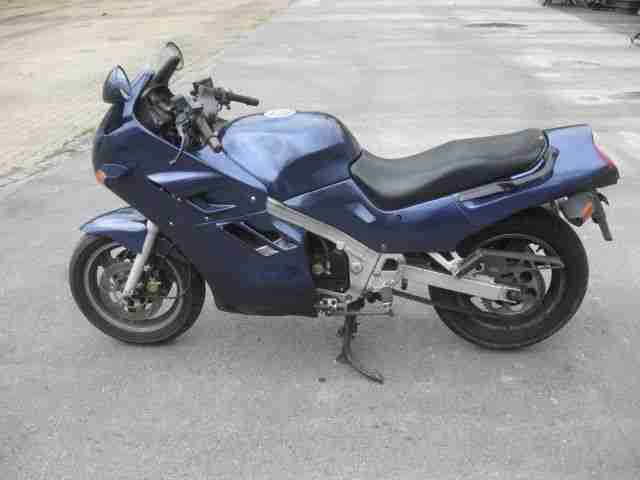 SUZUKI GSX 1100 F aus 1994 mit Papiere + Schlüssel wie abgebildet Motor DREHT